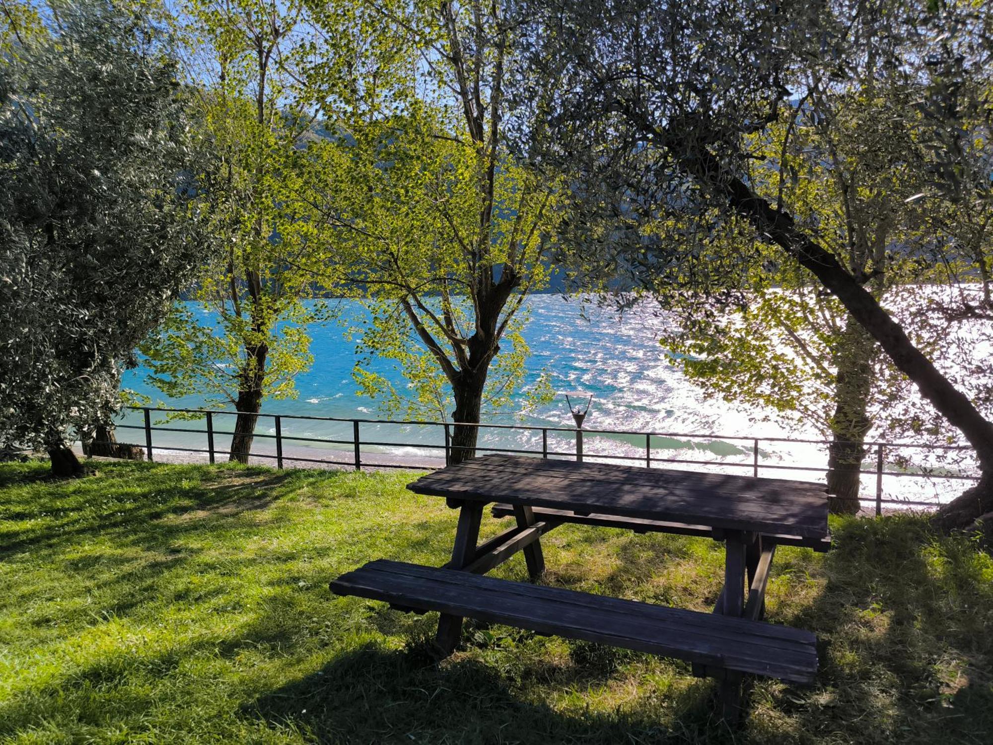 La Meridiana Sul Lago Abbadia Lariana Zimmer foto